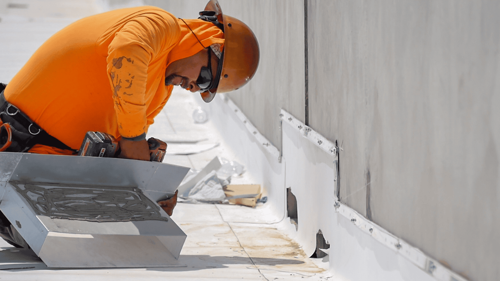 Side view of Kodiak worker